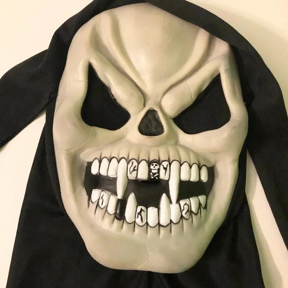 Easter Unlimited Scream Ghost Face Skull  Fanged Vampire Mask Glows In Dark - Picture 2 of 13